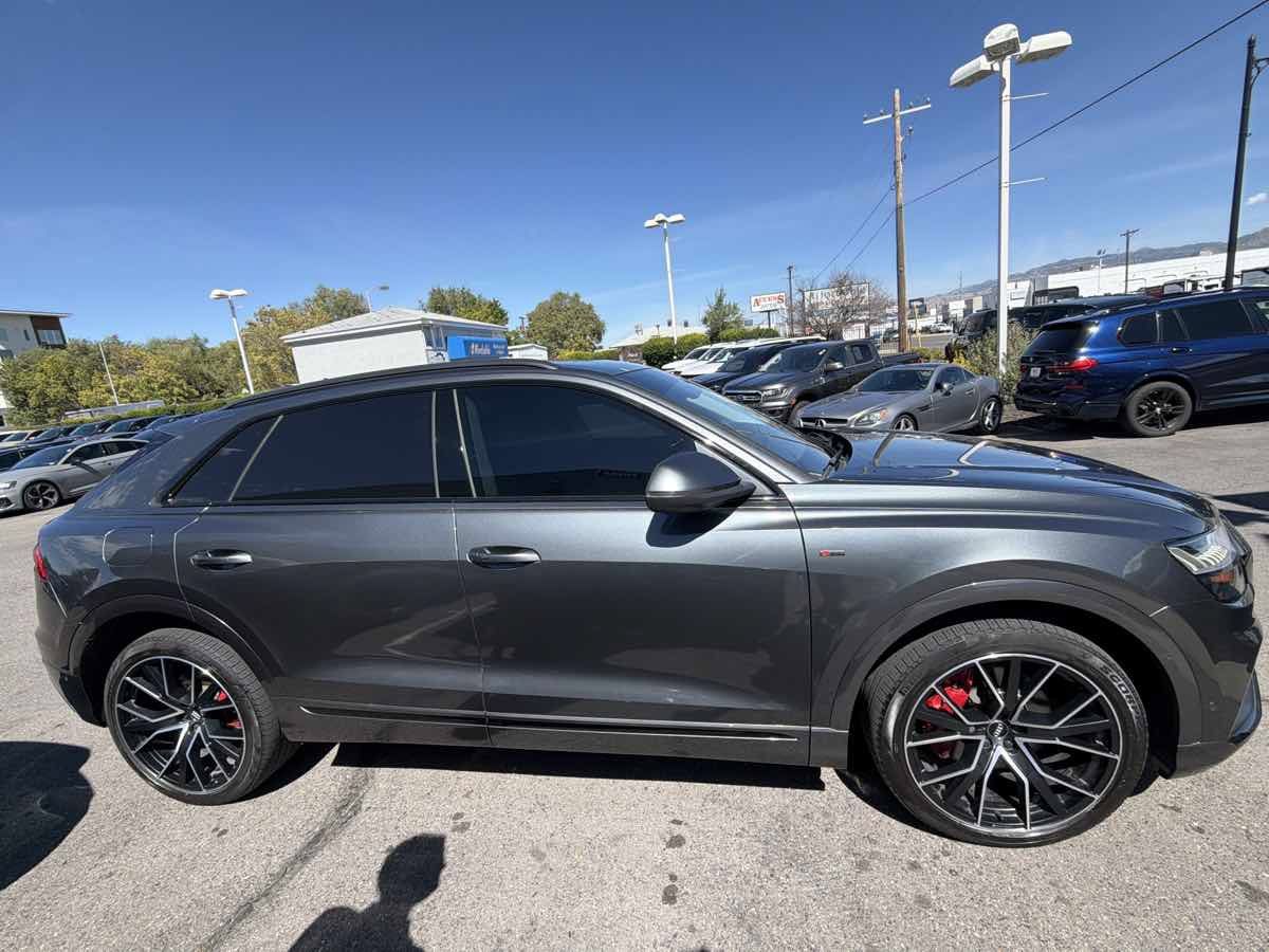 Used 2019 Audi Q8 Prestige w/ Luxury Package AWD/4WD image 6