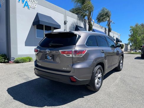 Used 2015 Toyota Highlander XLE image 5
