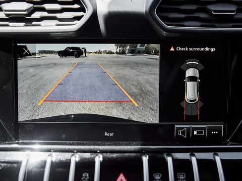Used 2022 Lamborghini Urus AWD/4WD image 80