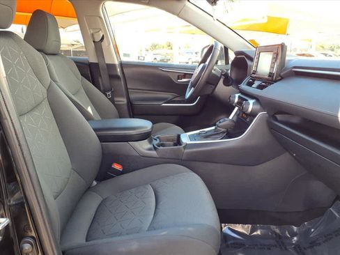 Certified 2021 Toyota RAV4 XLE image 23