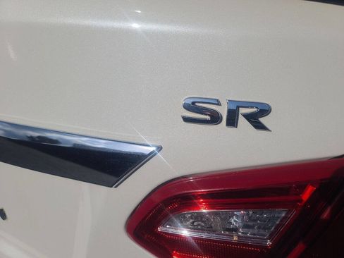 Used 2017 Nissan Altima 2.5 SR w/ Midnight Edition Package image 12