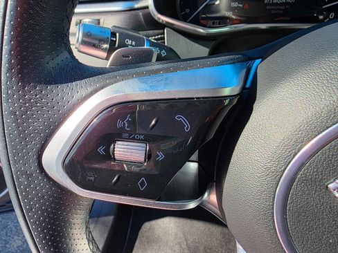 Used 2021 Jaguar F-PACE R-Dynamic S image 19