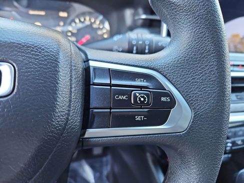 Used 2024 Jeep Compass Sport image 12