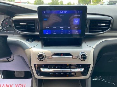 Used 2021 Ford Explorer XLT w/ Equipment Group 202A AWD/4WD image 17