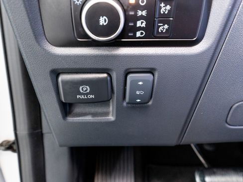 Used 2024 Ford Expedition Limited image 33