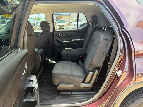 Used 2019 Chevrolet Traverse LT FWD image 32
