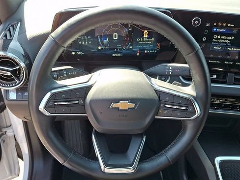 Used 2025 Chevrolet Equinox LT FWD image 14