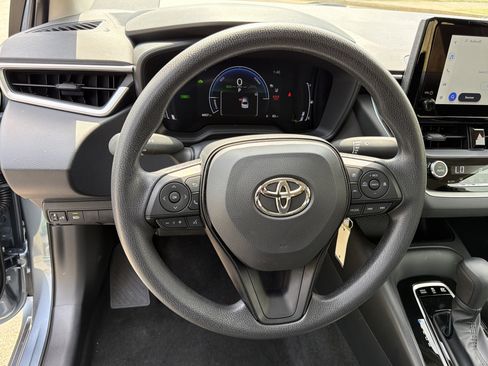 Used 2026 Toyota Corolla LE image 23