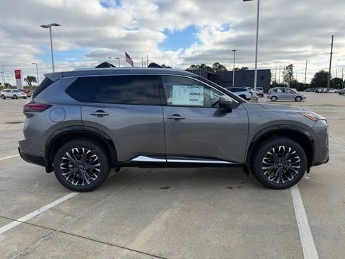 New 2026 Nissan Rogue Platinum w/ Platinum Premium Package image 6