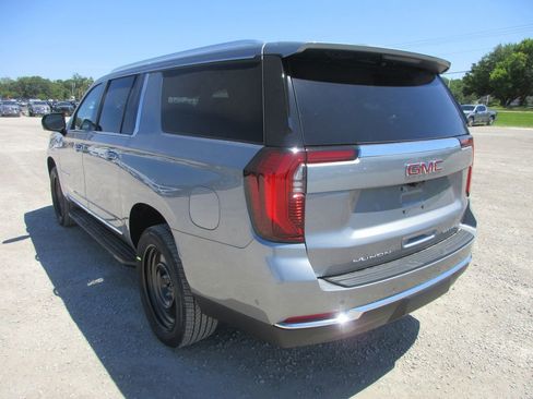 New 2026 GMC Yukon XL Elevation w/ Elevation Premium Package AWD/4WD image 6
