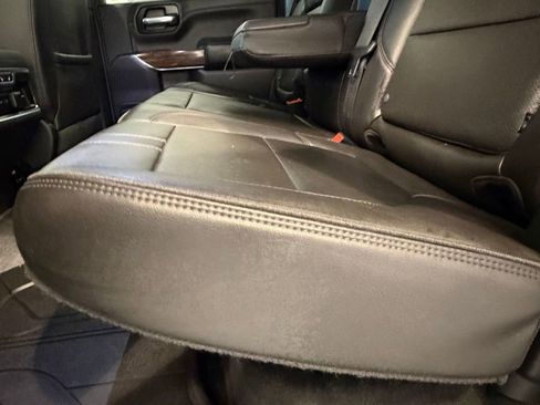 Used 2021 Chevrolet Silverado 1500 High Country w/ Technology Package image 32