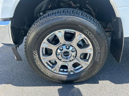 Used 2022 Ford F350 Lariat w/ Chrome Package AWD/4WD image 9