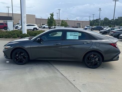 New 2026 Hyundai Elantra Sport FWD image 6