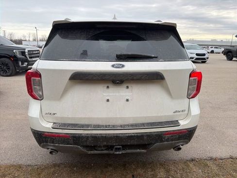 Used 2023 Ford Explorer XLT w/ Equipment Group 202A image 10