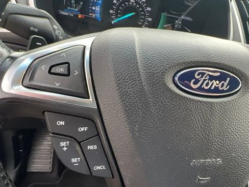 Used 2017 Ford Edge SEL w/ Equipment Group 201A AWD/4WD image 26