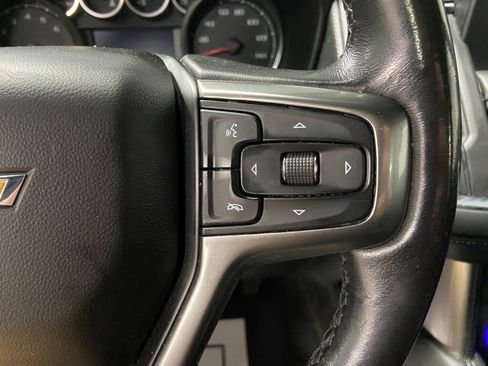 Used 2022 Chevrolet Suburban LS image 17