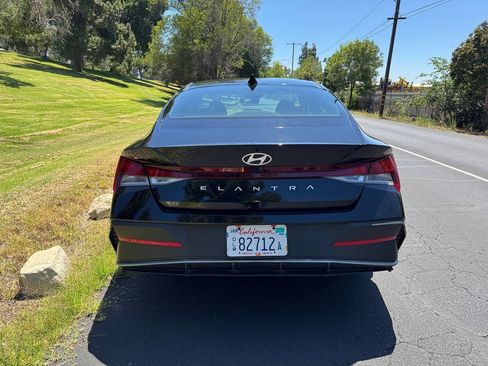 Used 2024 Hyundai Elantra SEL FWD image 6