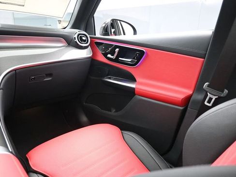 New 2025 Mercedes-Benz GLC 43 AMG 4MATIC image 28