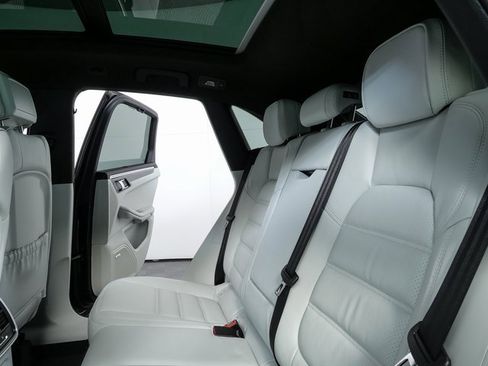 New 2026 Porsche Macan GTS image 21