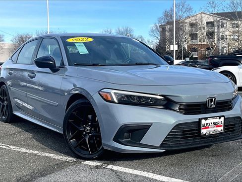 Used 2022 Honda Civic Sport image 2