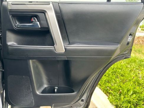 Used 2021 Toyota 4Runner Limited AWD/4WD image 28