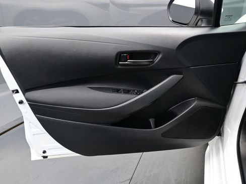 Used 2024 Toyota Corolla LE image 9