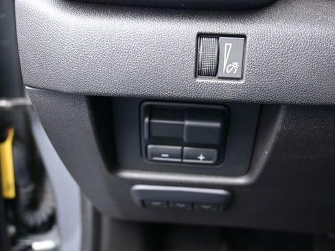 Used 2024 GMC Canyon AT4X w/ AT4X AEV Edition image 18