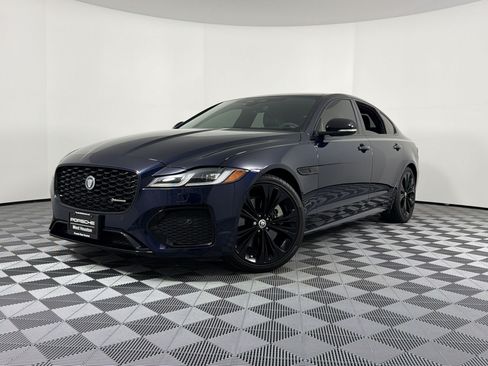 Used 2024 Jaguar XF R-Dynamic SE RWD image 1