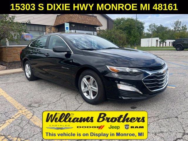 Used 2024 Chevrolet Malibu LT FWD image 1