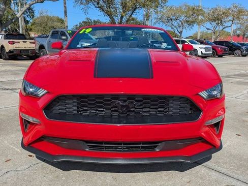 Certified 2019 Ford Mustang Convertible w/ Black Accent Package image 9