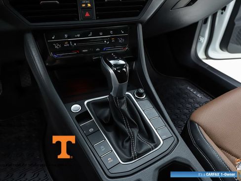 Used 2025 Volkswagen Jetta SEL FWD image 24