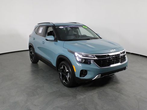 Used 2024 Kia Seltos EX AWD/4WD image 4