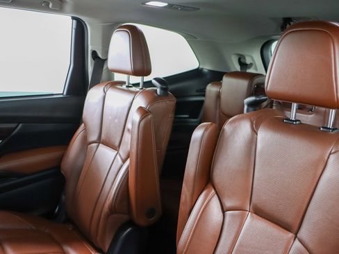 Used 2020 Subaru Ascent Touring w/ Popular Package #3 image 26