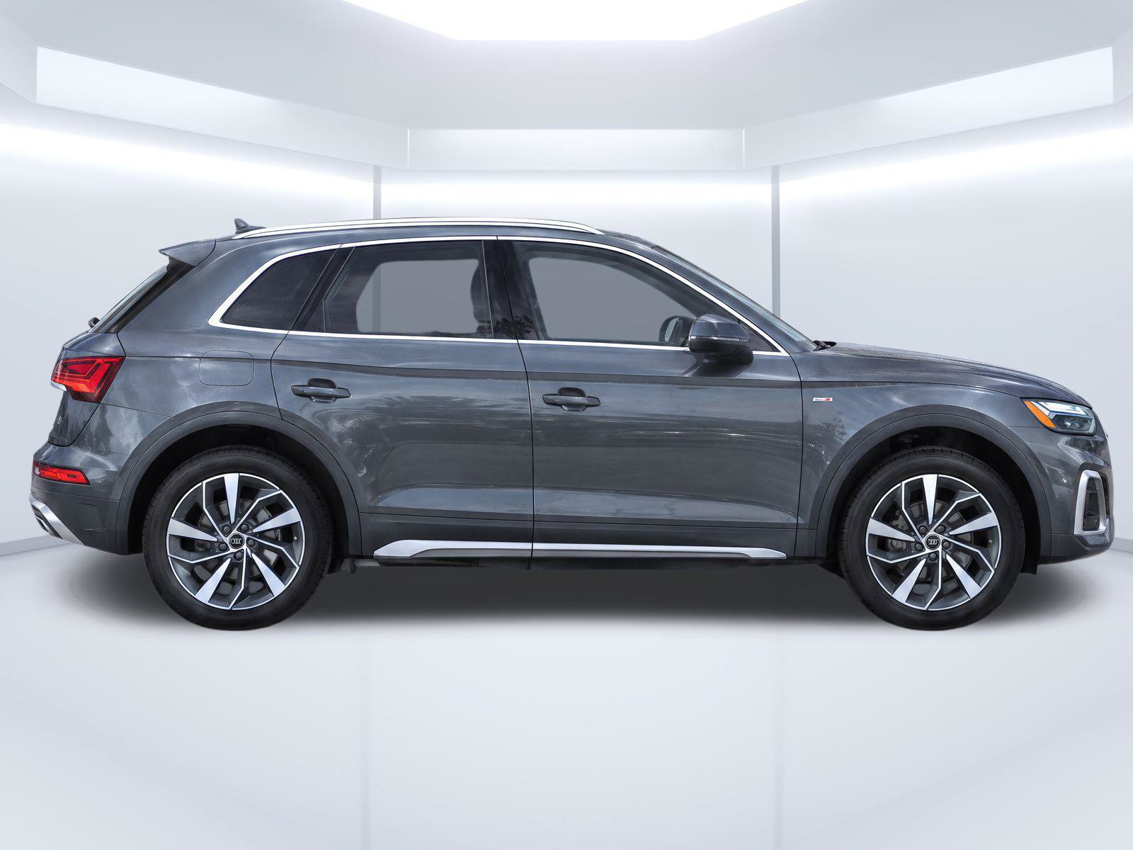 Used 2023 Audi Q5 2.0T Premium Plus w/ Premium Plus Package AWD/4WD image 8