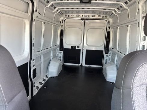 New 2025 RAM ProMaster 2500 w/ Quick Order Package 22G SLT FWD image 18