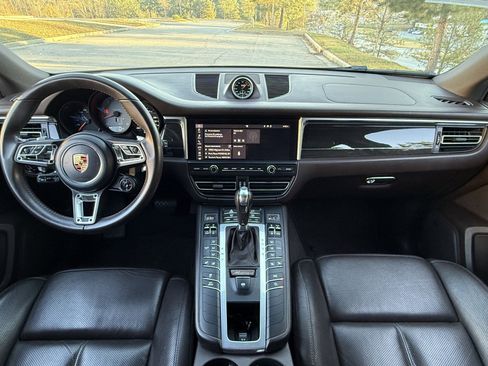 Used 2019 Porsche Macan S image 22