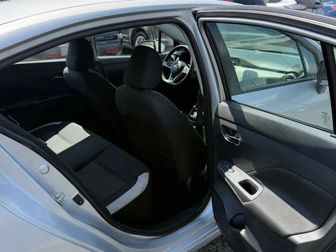 Used 2021 Nissan Versa SV FWD image 12