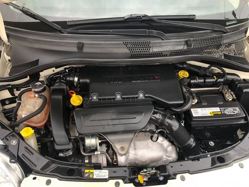 Used 2018 FIAT 500 Lounge FWD image 18