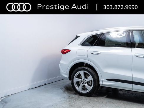Used 2025 Audi Q5 Premium Plus w/ Premium Plus AWD/4WD image 11