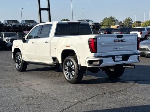 New 2026 GMC Sierra 3500 Denali w/ Denali Reserve Package image 11