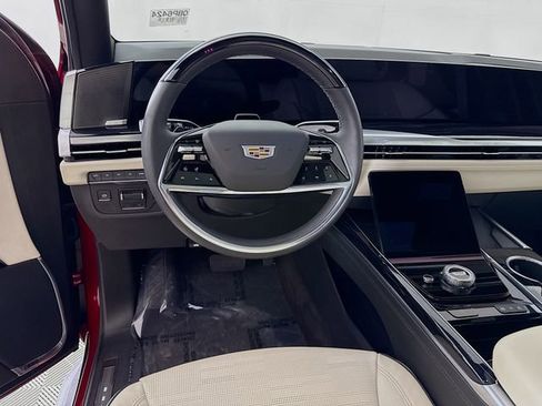 Used 2025 Cadillac Escalade Sport w/ LPO, Floor Liner Package AWD/4WD image 26