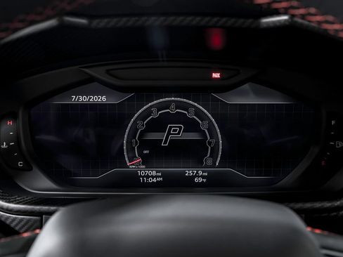 Used 2024 Lamborghini Urus Performante AWD/4WD image 15