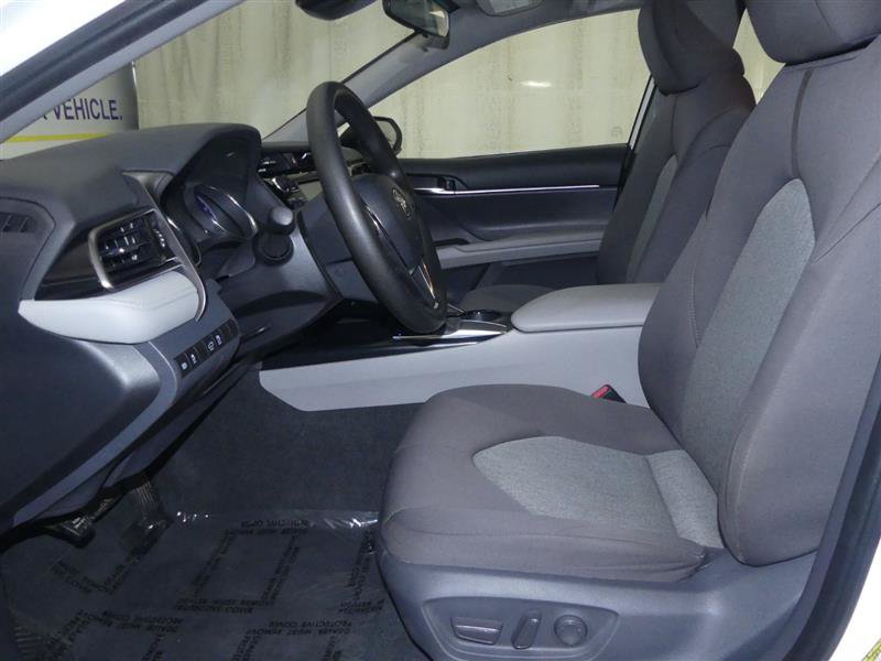 Used 2019 Toyota Camry LE FWD image 19