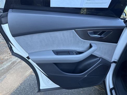 Used 2023 Audi SQ8 Prestige image 23