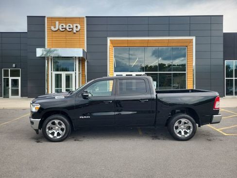 Used 2022 RAM 1500 Big Horn AWD/4WD image 2