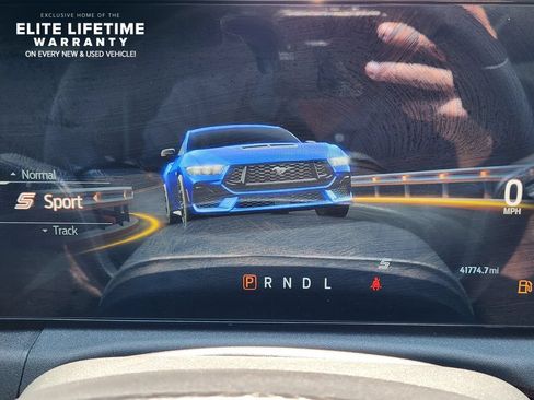 Used 2024 Ford Mustang Coupe RWD image 20