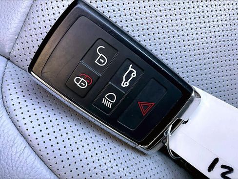 Used 2020 Land Rover Range Rover Evoque S image 14