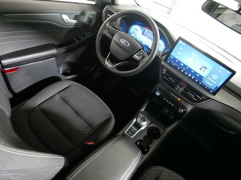 Used 2026 Ford Escape Active w/ Active Premium Tech Pack AWD/4WD image 9