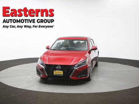 Used 2023 Nissan Altima 2.5 SV w/ SV Premium Package AWD/4WD image 52