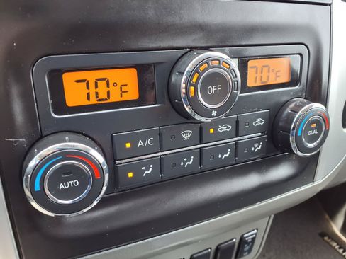 Used 2019 Nissan Frontier SV w/ Value Truck Package AWD/4WD image 10